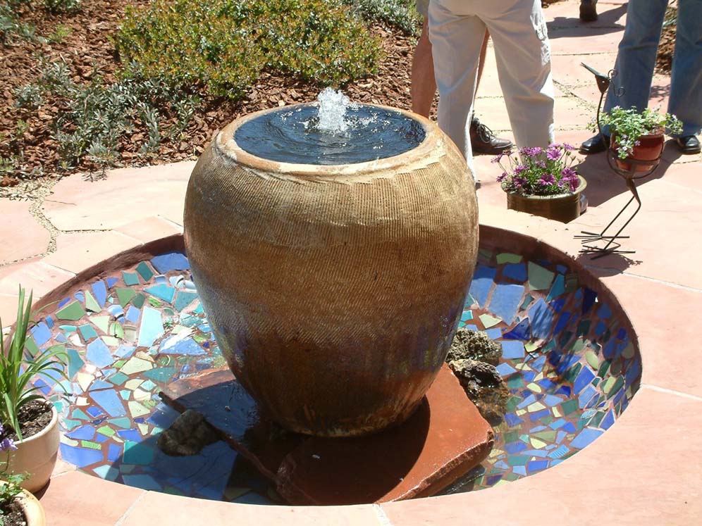 Bubbling Urn