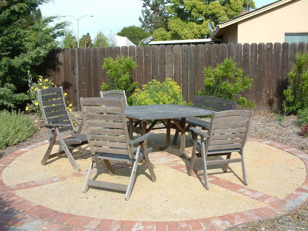 Outdoor Circle and Furniture